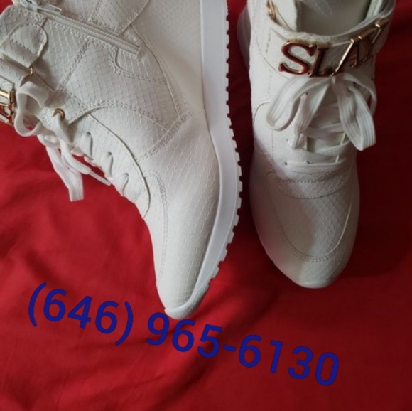 Sneakers - Picture 1 of 2